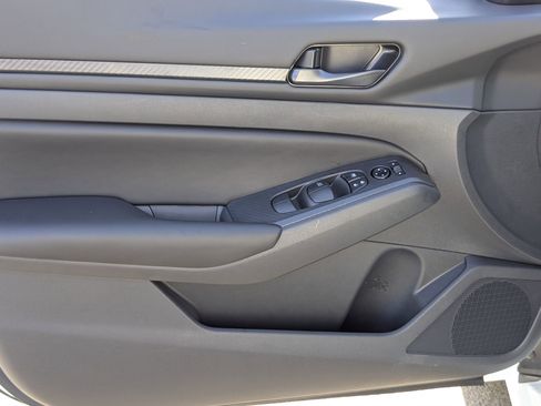 New 2025 Nissan Altima 2.5 S image 10