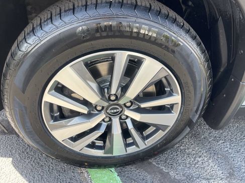 Certified 2024 Nissan Pathfinder SL AWD/4WD image 26