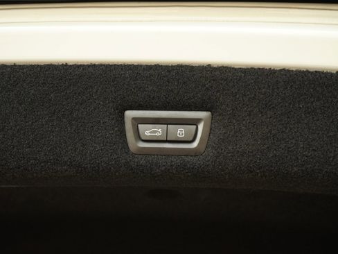 Used 2023 BMW 740i RWD image 27