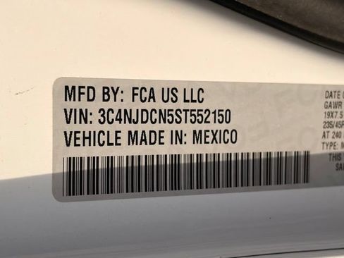 Certified 2025 Jeep Compass Limited w/ Elite Group AWD/4WD image 19