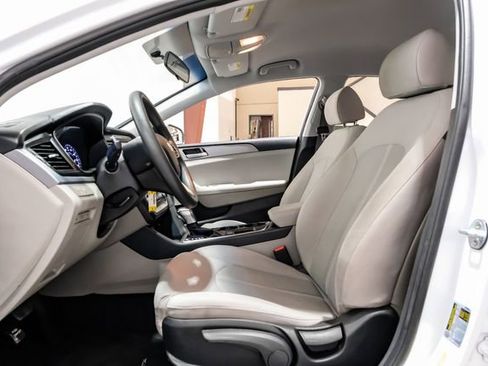 Used 2019 Hyundai Sonata SE image 4