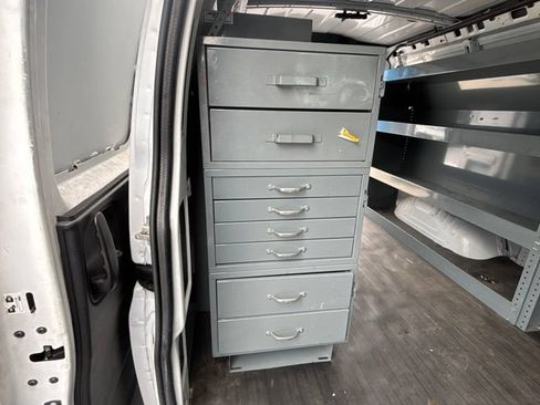 Used 2018 Chevrolet Express 3500 Extended w/ Driver Convenience Package RWD image 14