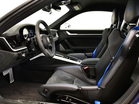 Used 2024 Porsche 911 Dakar image 5