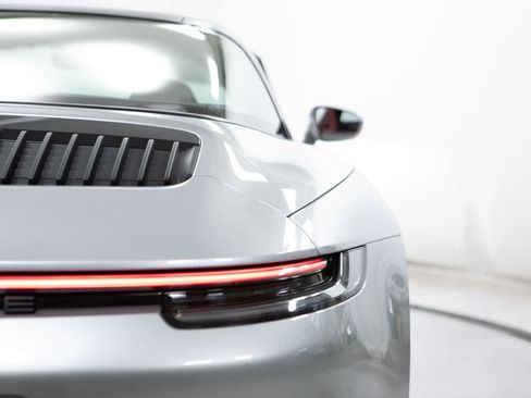 Certified 2022 Porsche 911 Targa 4 GTS AWD/4WD image 21