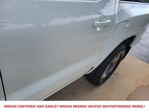 Certified 2025 Nissan Frontier SV w/ SV Convenience Package AWD/4WD image 12