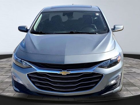 Used 2024 Chevrolet Malibu LT image 2