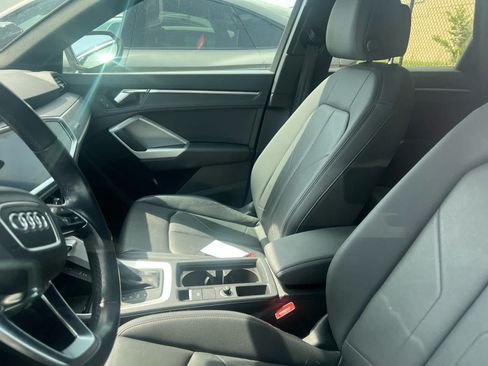 Used 2021 Audi Q3 2.0T Premium w/ Convenience Package AWD/4WD image 6