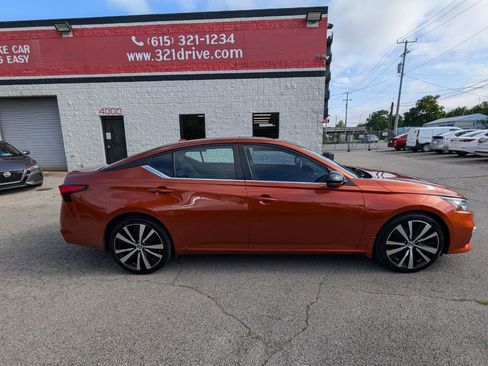 Used 2020 Nissan Altima 2.5 SR w/ Premium Package image 5