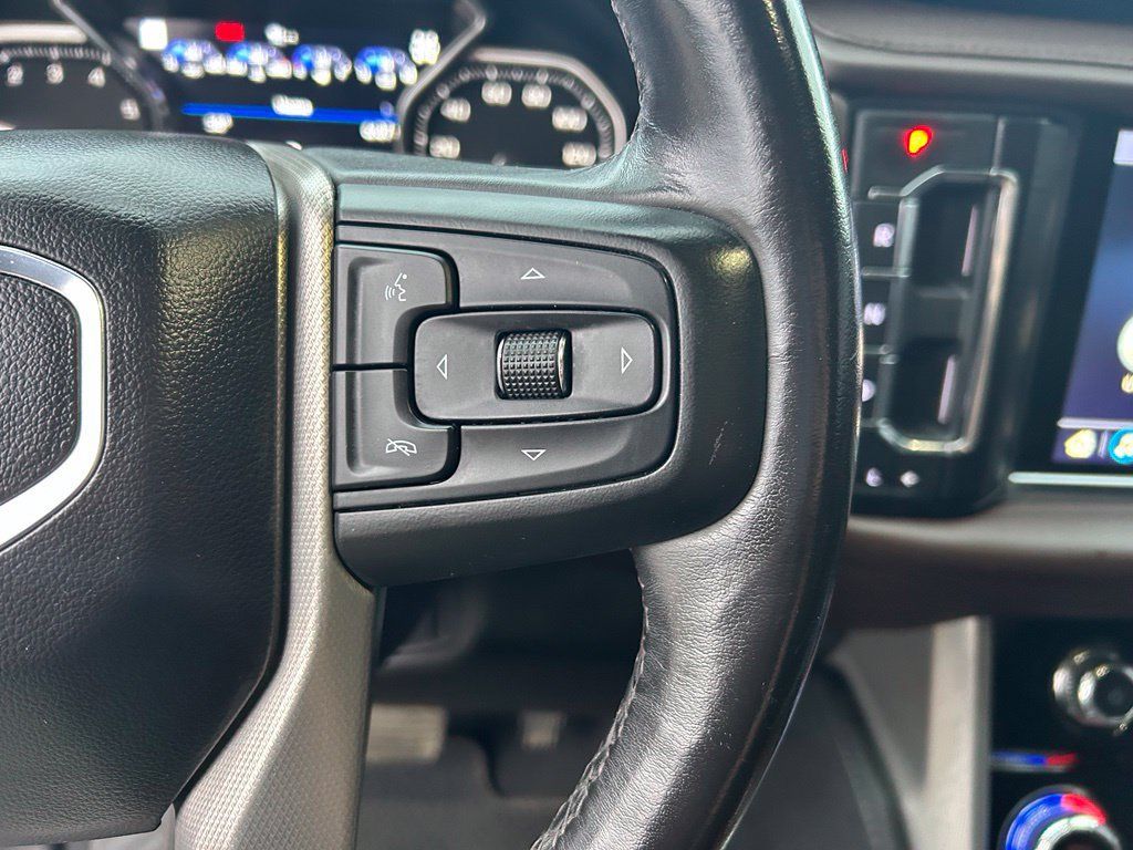 Used 2021 GMC Yukon Denali w/ Denali Ultimate Package AWD/4WD image 23