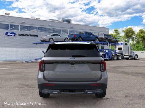New 2026 Ford Explorer Active w/ Active Comfort Package AWD/4WD image 5