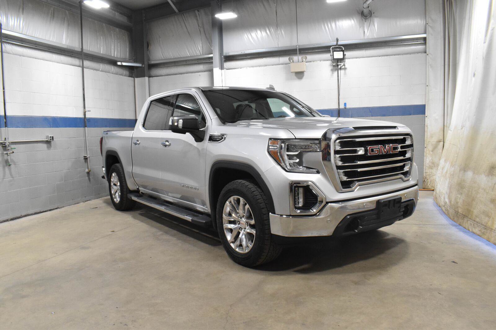 Used 2022 GMC Sierra 1500 SLT w/ SLT Premium Plus Package AWD/4WD image 27