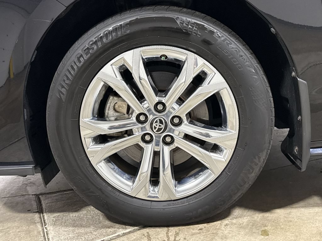Used 2023 Toyota Sienna XSE w/ XSE Plus Package AWD/4WD image 29