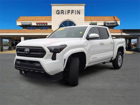 Used 2024 Toyota Tacoma SR5 image 11