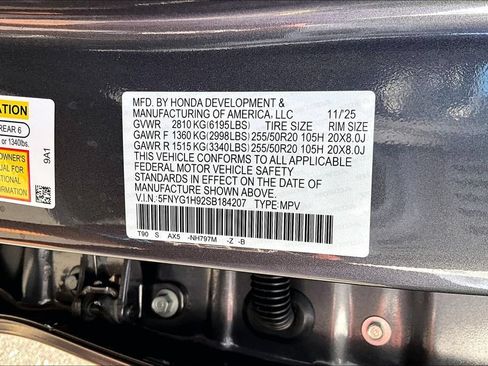 Used 2025 Honda Pilot Black Edition image 16