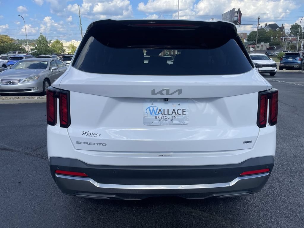 Certified 2024 Kia Sorento S AWD/4WD image 5