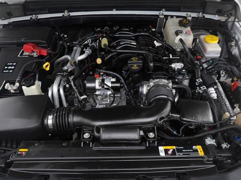 Used 2023 Jeep Wrangler Sport image 31