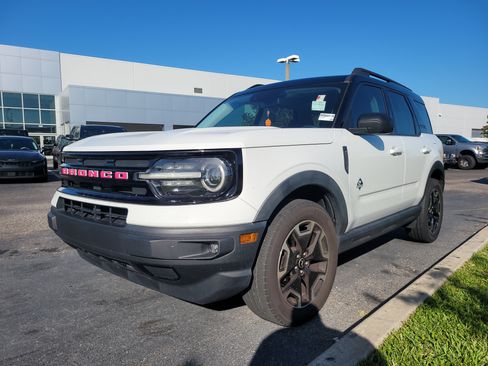 Used 2021 Ford Bronco Sport Outer Banks AWD/4WD image 3