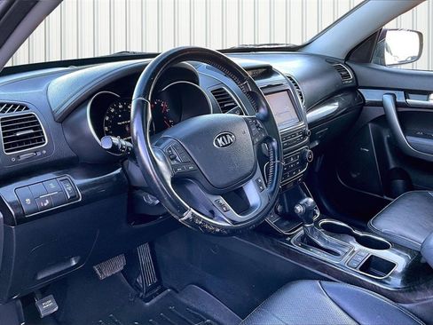 Used 2014 Kia Sorento SX w/ 3rd Row Package image 17