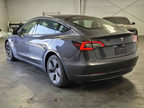 Used 2022 Tesla Model 3 Long Range AWD/4WD image 2