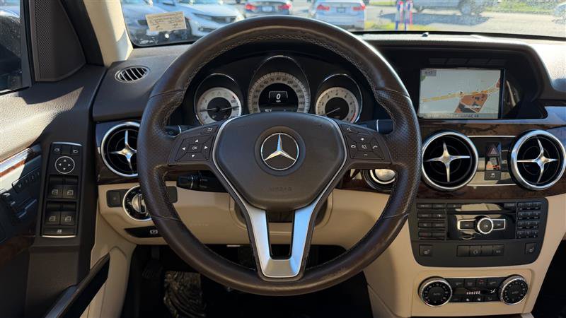 Used 2015 Mercedes-Benz GLK 350 4MATIC image 26