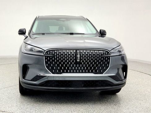 Used 2025 Lincoln Aviator Reserve w/ Equipment Group 201A image 2