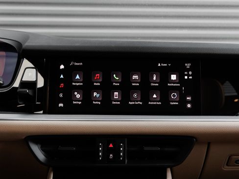 Certified 2025 Porsche Cayenne AWD/4WD image 21