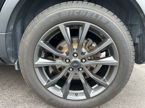 Used 2018 Ford Explorer XLT w/ Equipment Group 202A image 30