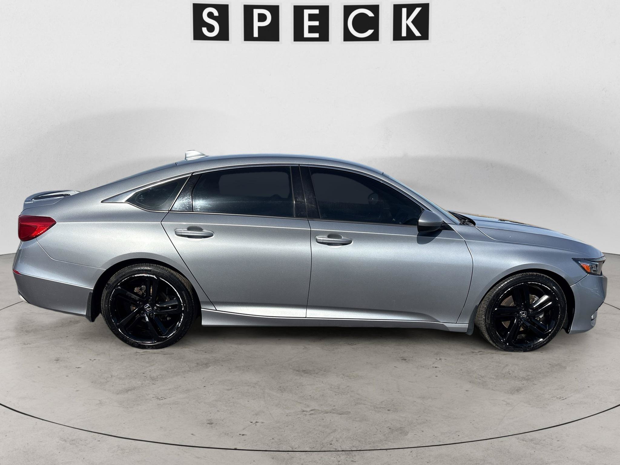 Used 2018 Honda Accord Sport image 6