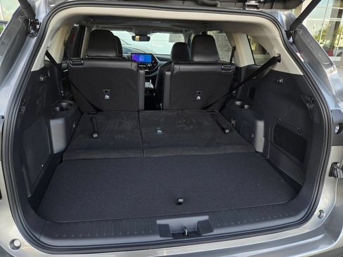 Certified 2026 Toyota Highlander Limited AWD/4WD image 26