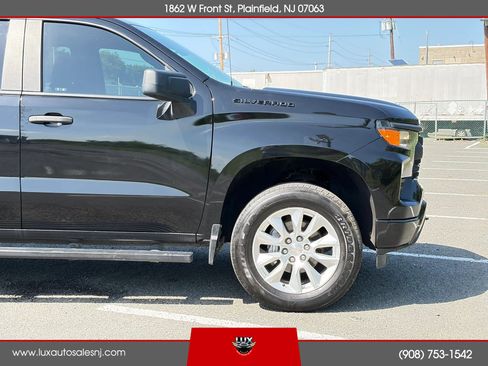 Used 2022 Chevrolet Silverado 1500 Custom RWD image 11