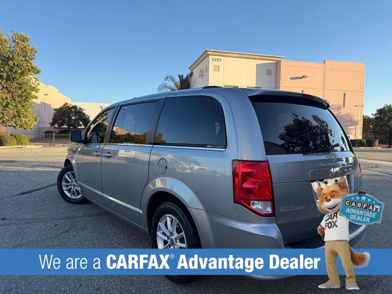 Used 2018 Dodge Grand Caravan SXT FWD image 12