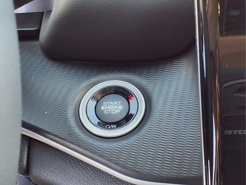 Used 2024 Jeep Grand Cherokee Laredo RWD image 15