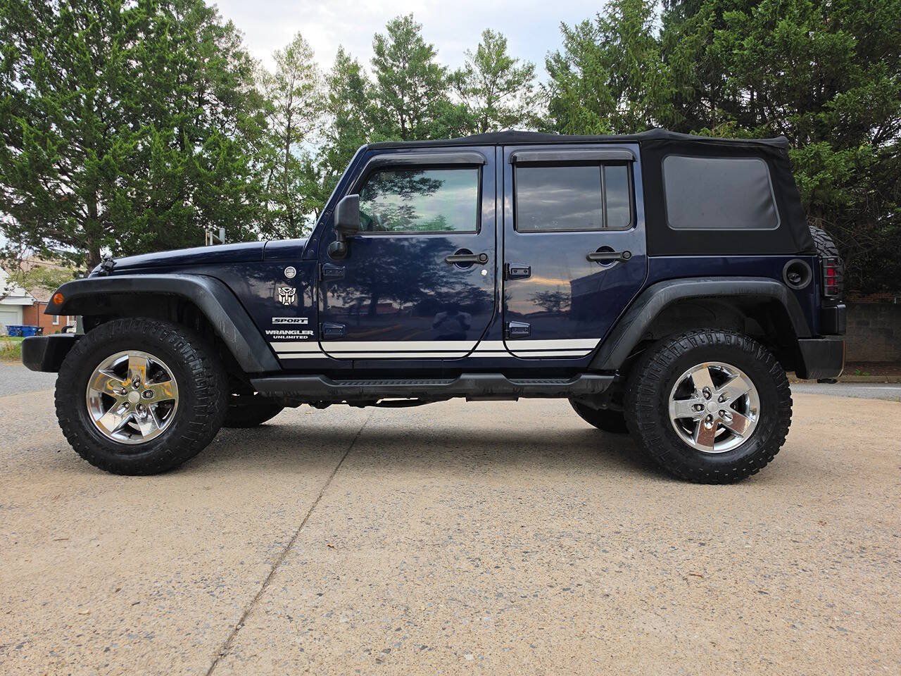 Used 2013 Jeep Wrangler Unlimited Sport AWD/4WD image 5