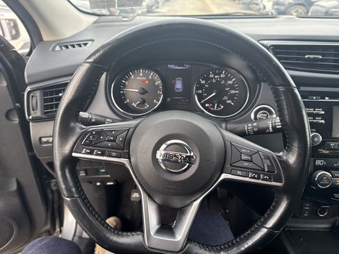 Used 2017 Nissan Rogue Sport SV w/ SV All-Weather Package image 10