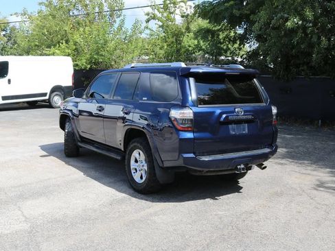 Used 2015 Toyota 4Runner SR5 RWD image 3