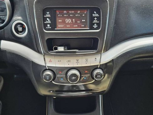 Used 2018 Dodge Journey SE w/ Popular Equipment Group FWD image 11