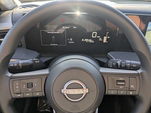 Used 2025 Nissan Kicks SV FWD image 29