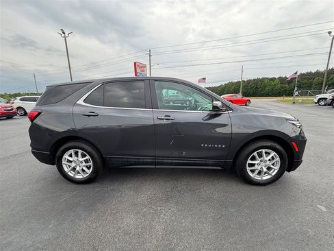 Used 2022 Chevrolet Equinox LT AWD/4WD image 8