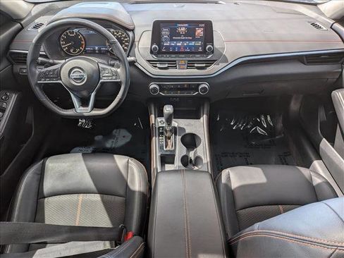 Used 2022 Nissan Altima 2.0 SR image 19