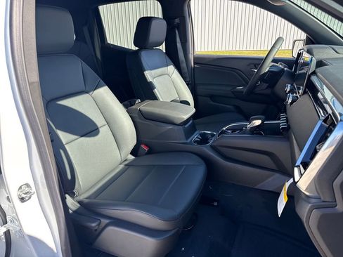 New 2026 GMC Canyon Elevation w/ Convenience Package image 11