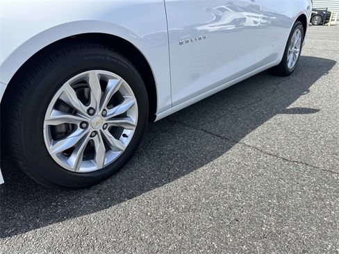 Used 2022 Chevrolet Malibu LT image 12