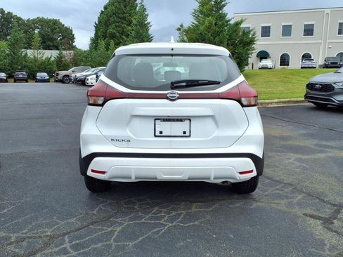 New 2025 Nissan Kicks Play S image 4