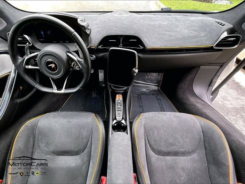 Used 2025 McLaren Artura Spider RWD image 13