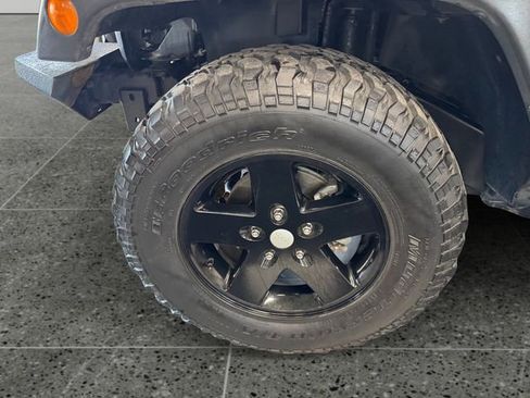 Used 2018 Jeep Wrangler Sport AWD/4WD image 24