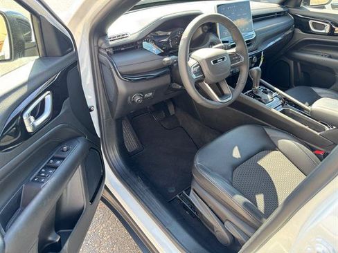 Certified 2026 Jeep Compass Latitude AWD/4WD image 9
