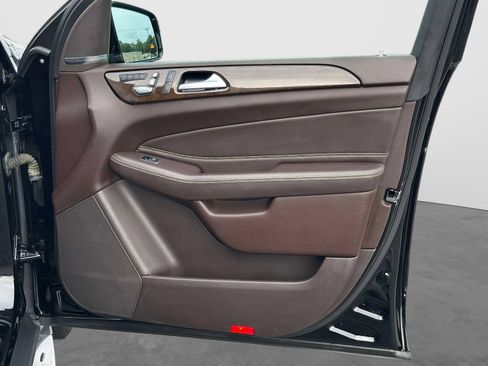Used 2019 Mercedes-Benz GLS 450 4MATIC image 9