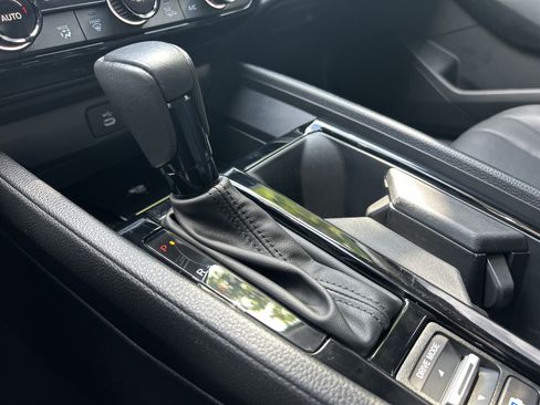 Certified 2025 Honda Accord EX-L image 16