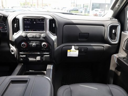 Used 2022 Chevrolet Silverado 2500 LTZ w/ LTZ Plus Package image 23