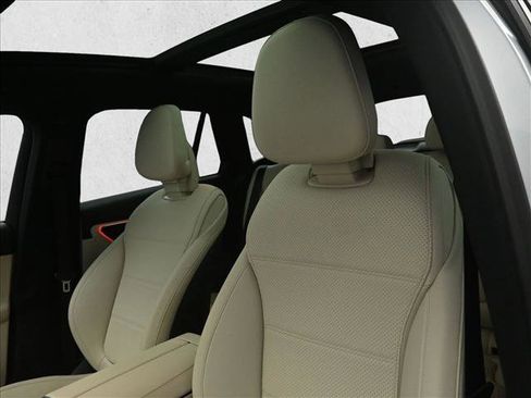Certified 2026 Mercedes-Benz GLC 300 4MATIC image 9