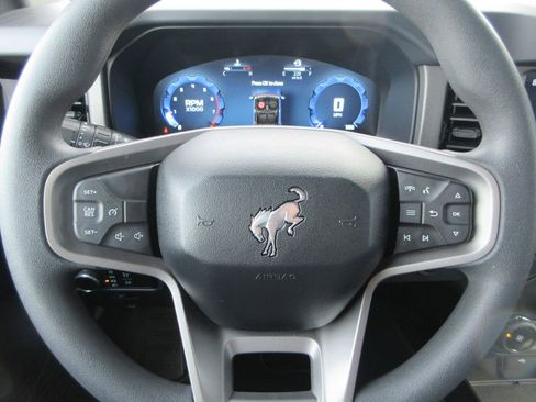 Used 2025 Ford Bronco 2-Door image 17